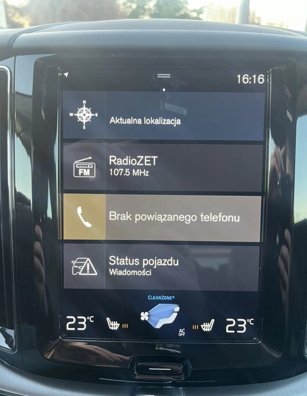 Volvo XC 60 cena 119900 przebieg: 148000, rok produkcji 2019 z Warszawa małe 211